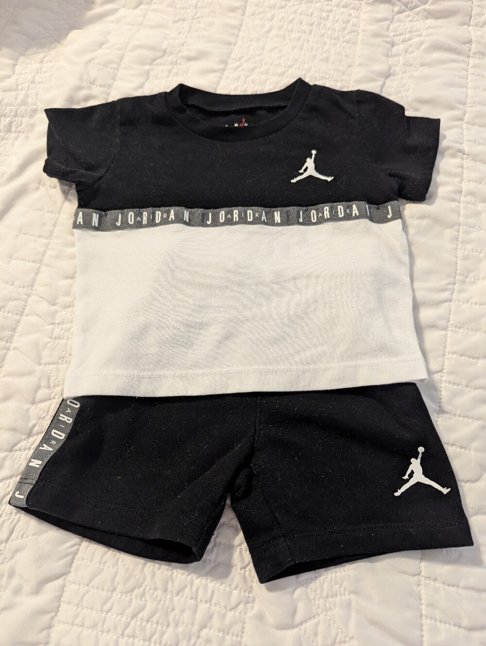 Jordan 2 Piece Set Child 12 Mo Black White Shirt And Shorts
